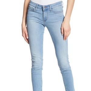 Levi’s 711 skinny jeans size 27